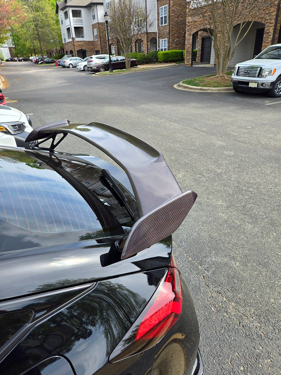 11th Gen Honda Civic Thoughts on the carbon fibre wing? 1000005177