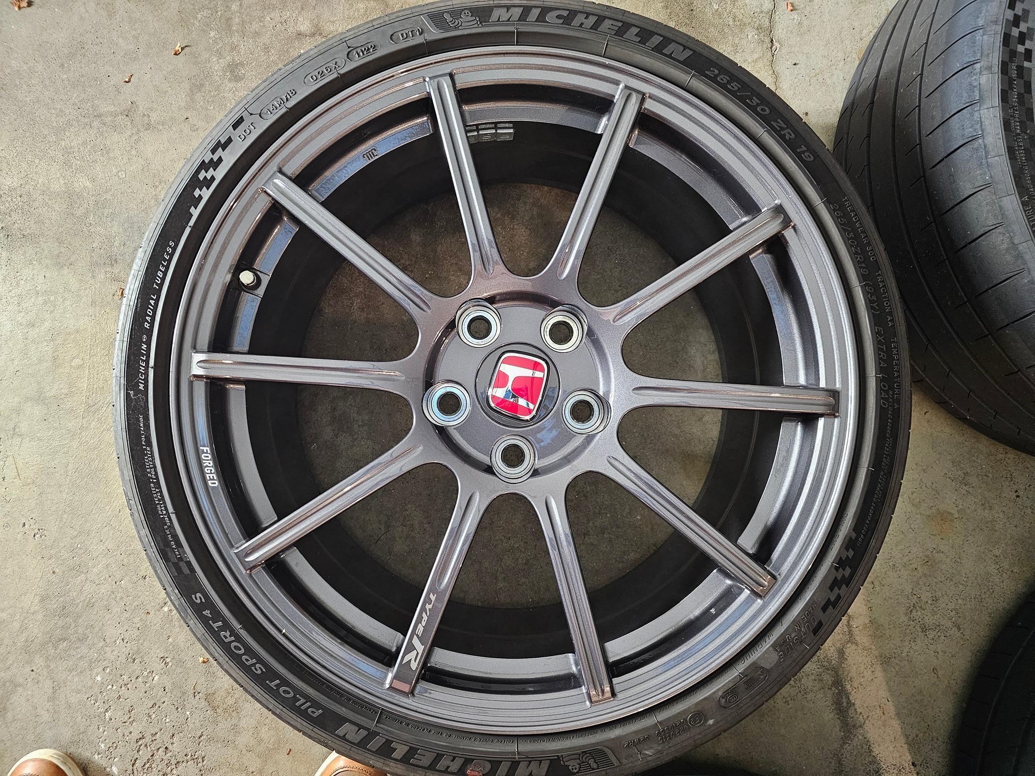 11th Gen Honda Civic FS: OEM+ Forged Wheels and PS4S Tires 20240509_194202