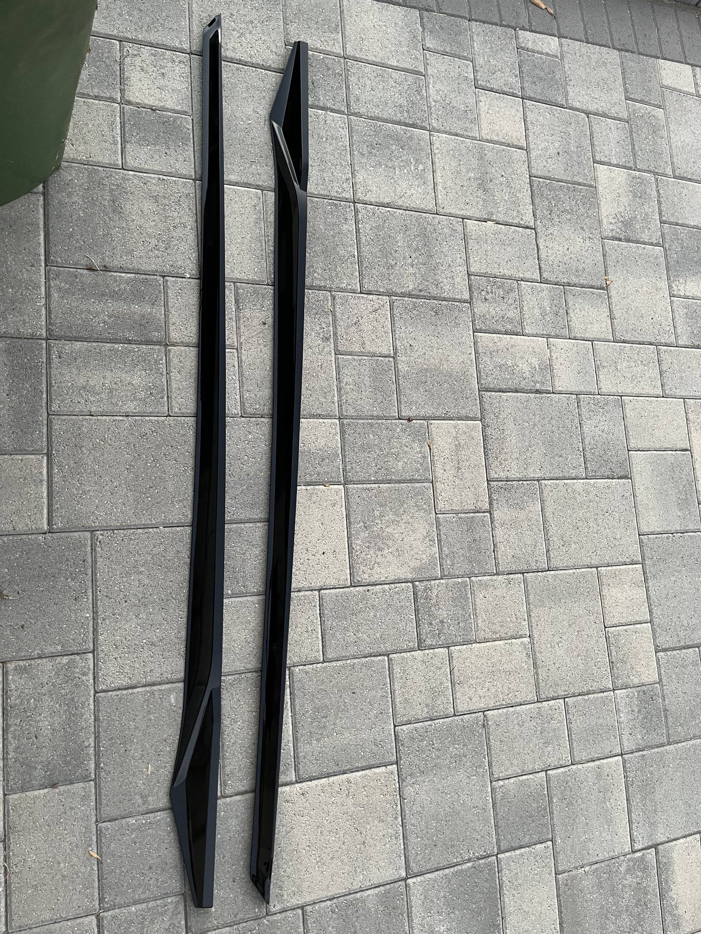 11th Gen Honda Civic Side skirt E9DB7C04-4CDE-438C-8103-5EF31D0CB554