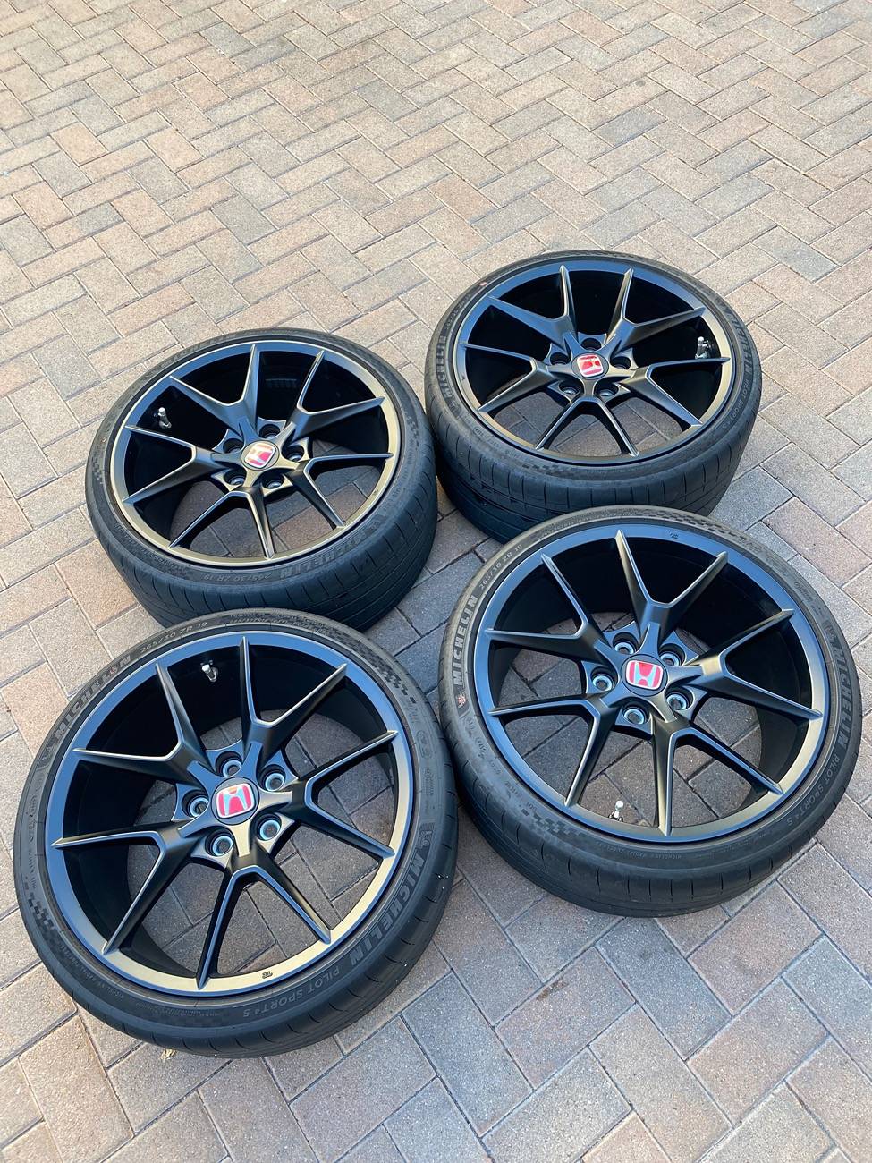 11th Gen Honda Civic SOLD: OEM 2023 FL5 Type R Rims and Tires IMG_7457