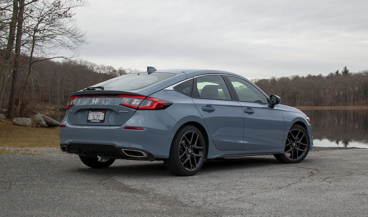 R&T Review: 2022 Civic Sport Touring Hatch Fills the Golf-Size Hole in ...